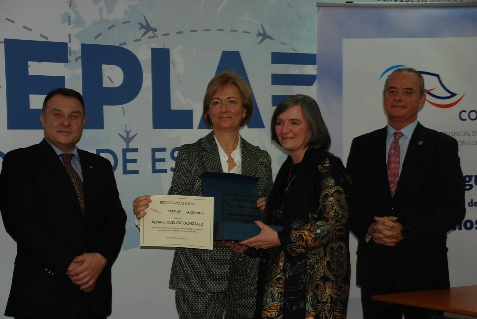 Entrega de las becas · I edición (2022) · foto 3