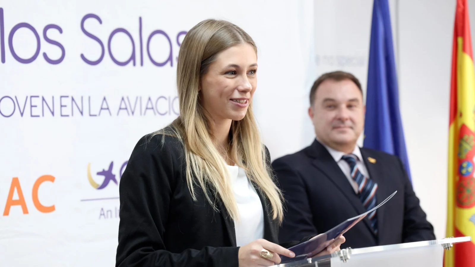 Entrega de las becas · III edición (2024) · foto 30