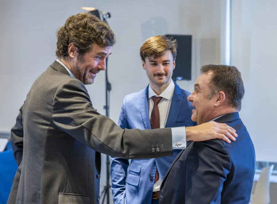 Entrega de las becas · IV edición (2025) · foto 24